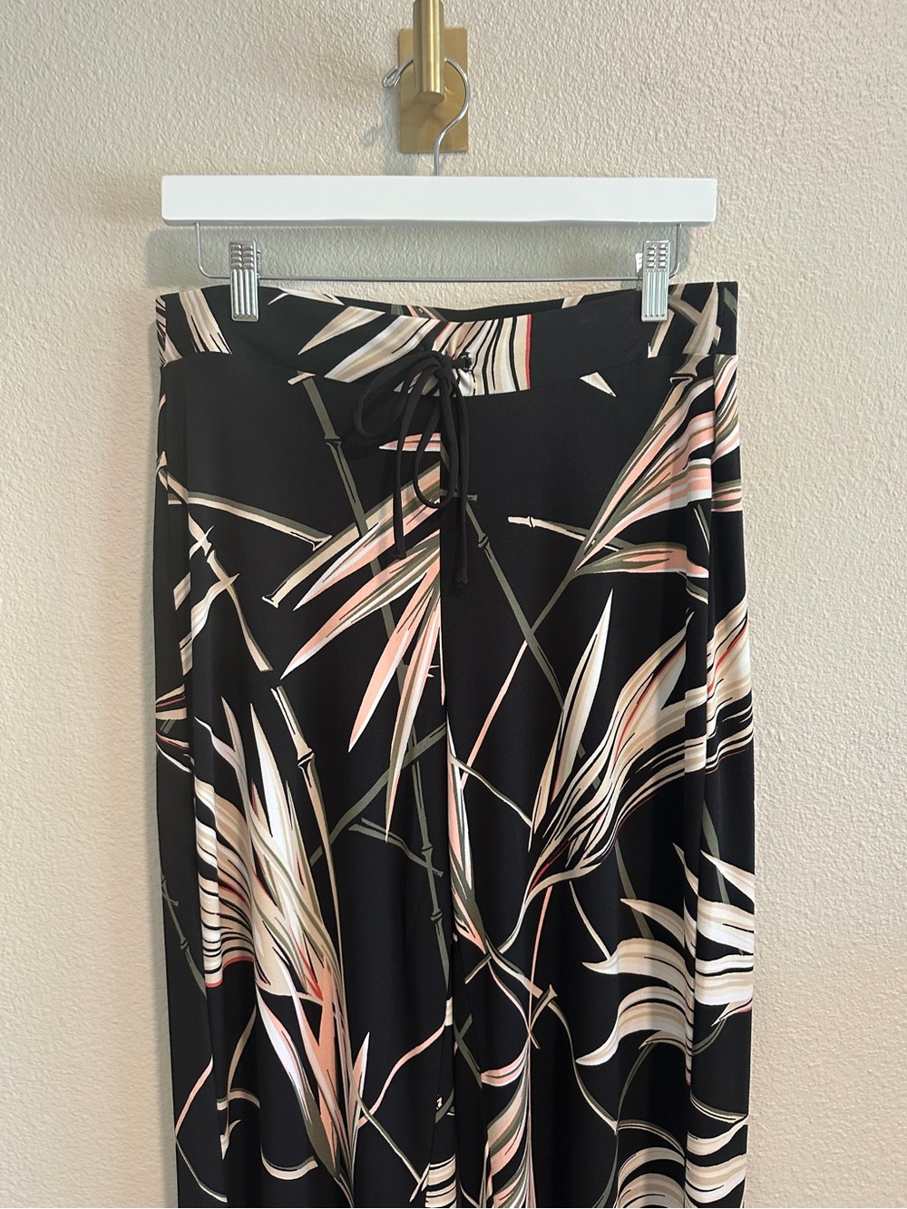 ☀️ WHBM Palm Paradise Wide Leg Pants